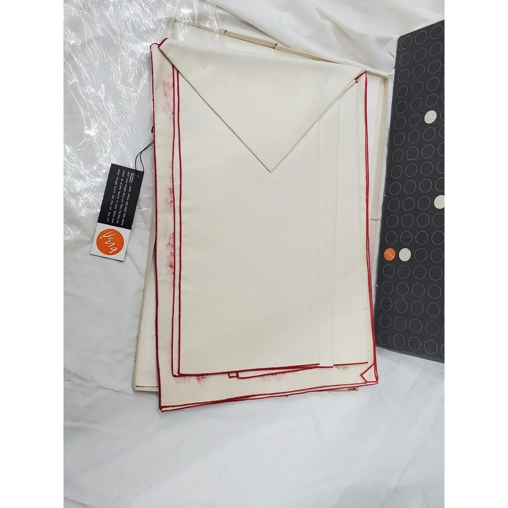 Vintage Vera Neumann Carnation Belgian Linen 8 Piece Table Set Red White 8614